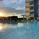 Marina Official 4* קאורלה