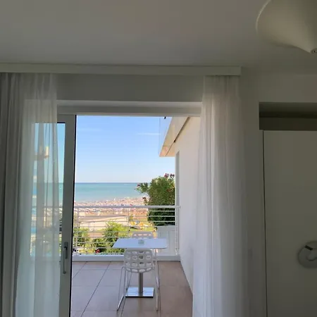 Apartahotel Marina Official