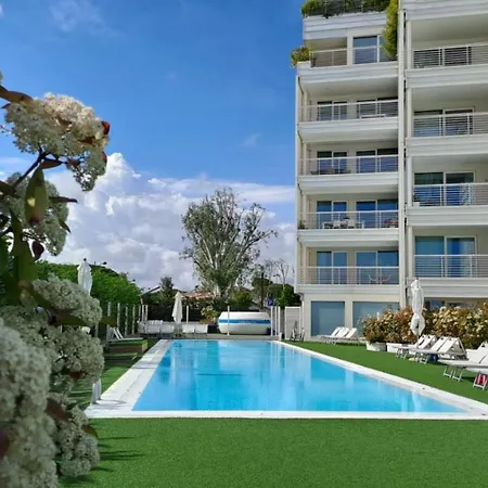Aparthotel Marina Official 3*