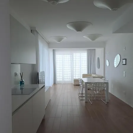 Aparthotel Marina Official