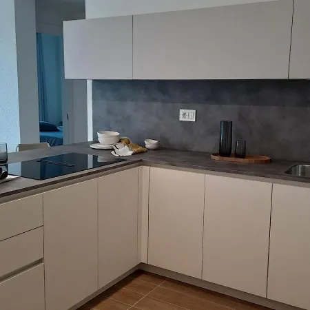 Marina Official Apartahotel 4*