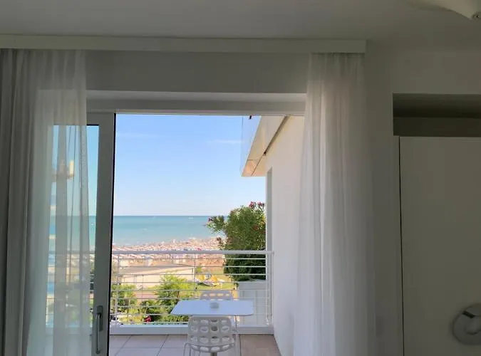 Apart-hotel Marina Official